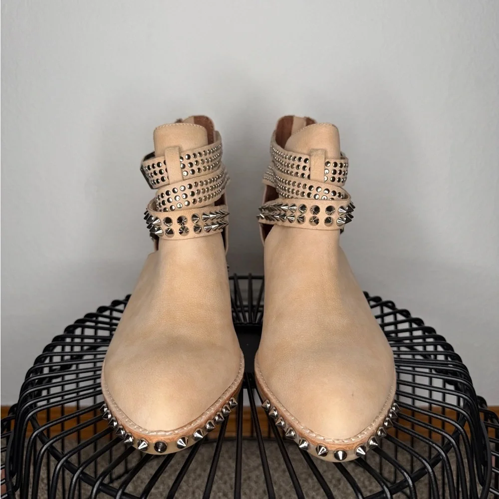 Jeffrey Campbell Everly Studded Tan Suede Ankle Boots Buckle Wedge Size 9.5 - Picture 3 of 8